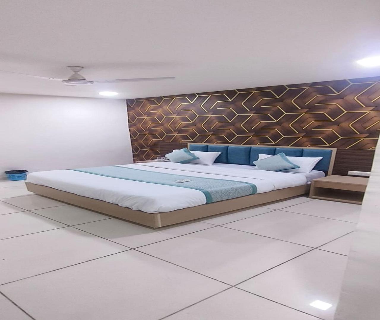 Hotel Nest View Ahmedabad Extérieur photo